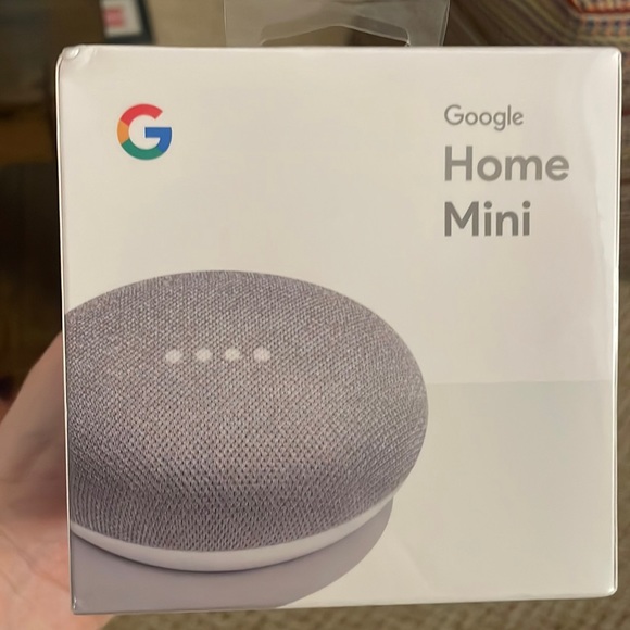Google Home Mini - Picture 1 of 4